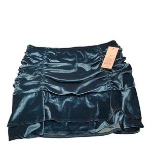 NWT Wild Fable Velvet like tiered skirt